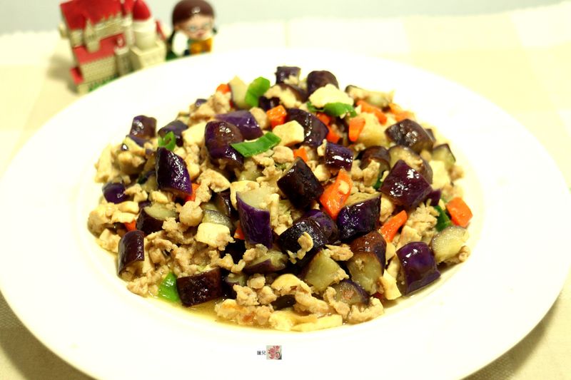 茄丁炒肉末