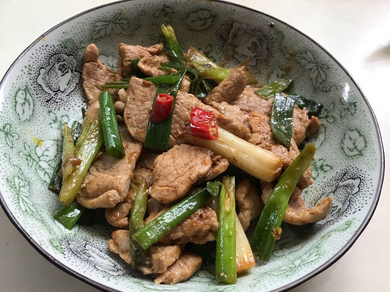 蔥爆沙茶豬