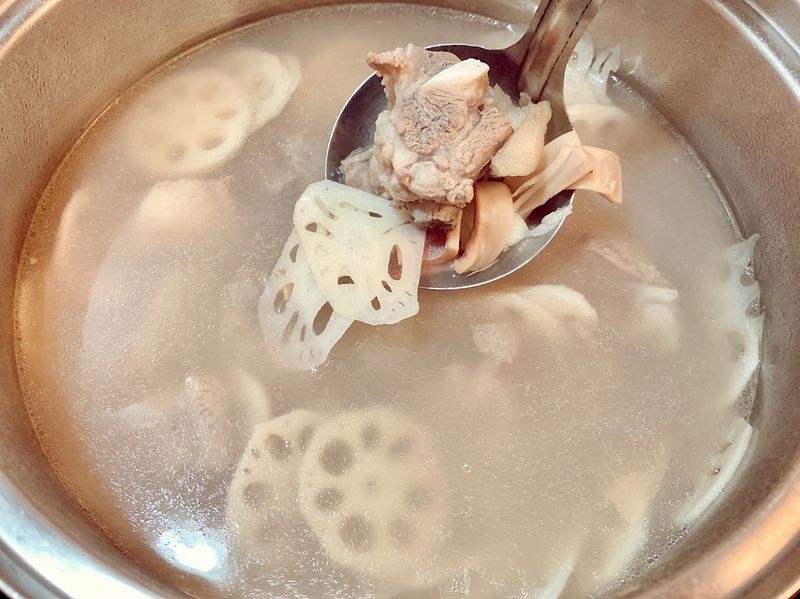 蓮藕排骨湯(🦑乾魷魚版本)