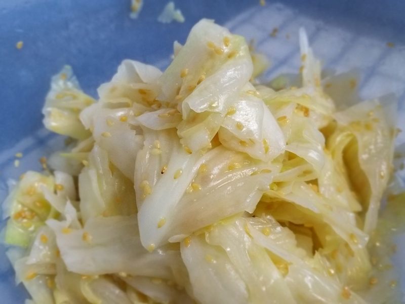 白芝麻拌高麗菜