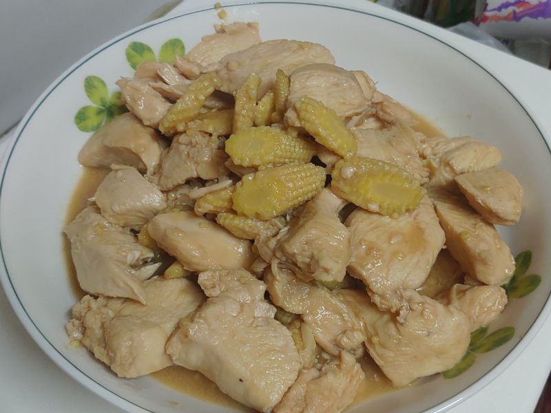 毫無特色之純玉米筍炒雞胸肉(懶人簡易版)