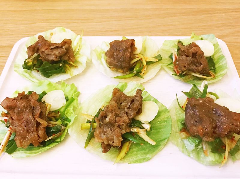 韓式烤牛小排肉片包菜