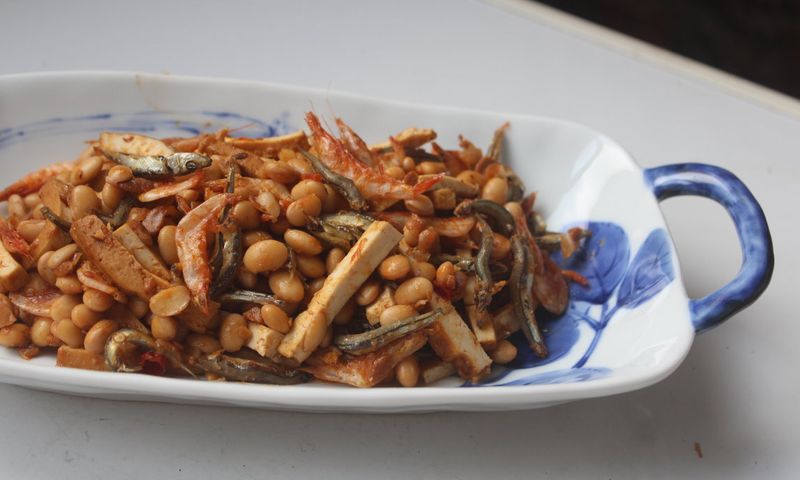 乾鍋炒黃豆