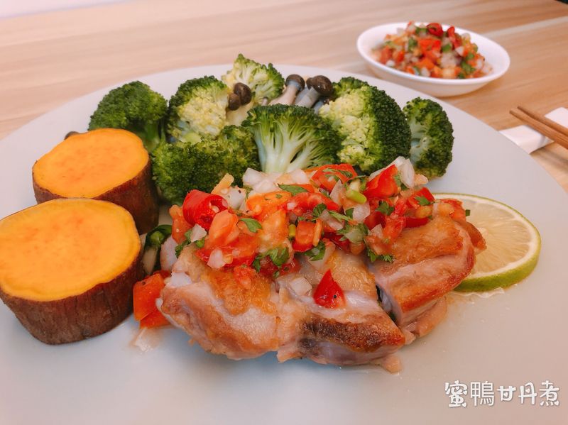❤️香煎雞腿排佐莎莎醬❤️