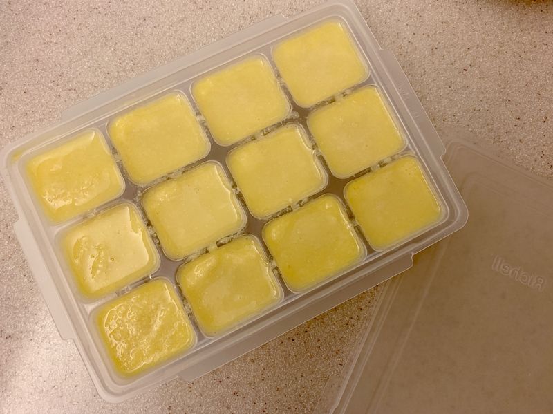 • Baby food •  黃玉米泥糊