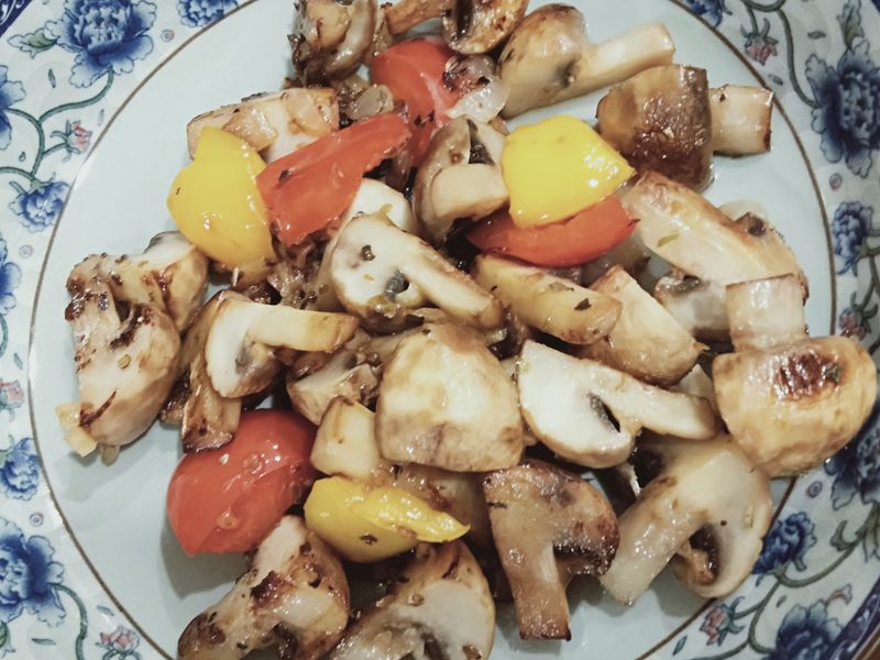 Emma創意料理之蒜香蘑菇