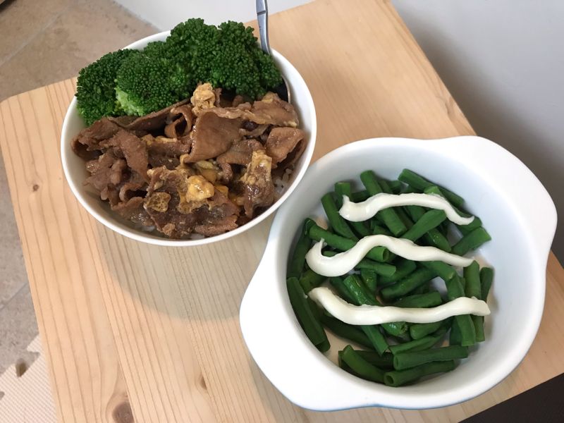 綠色肉肉丼飯