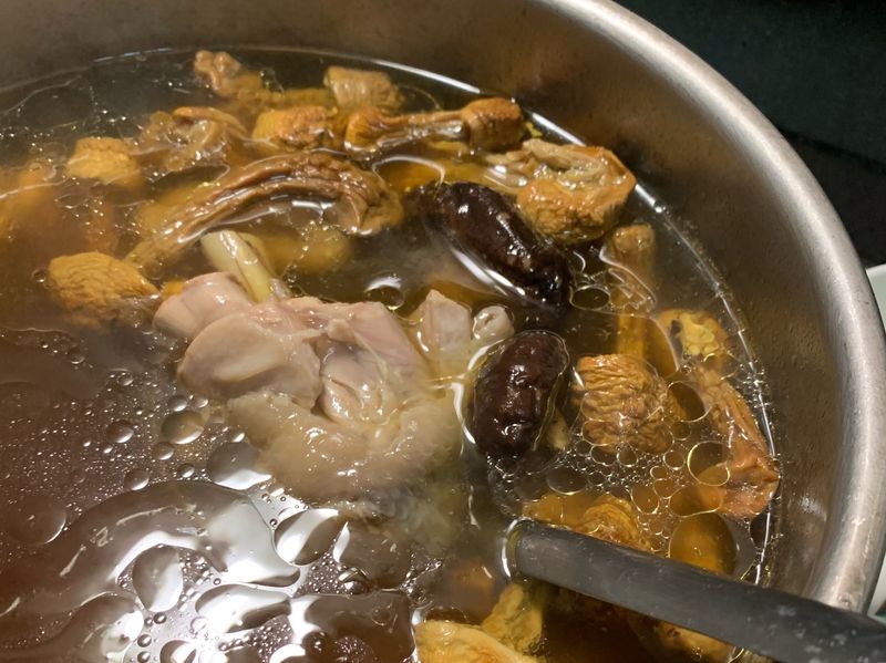 巴西蘑菇雞湯