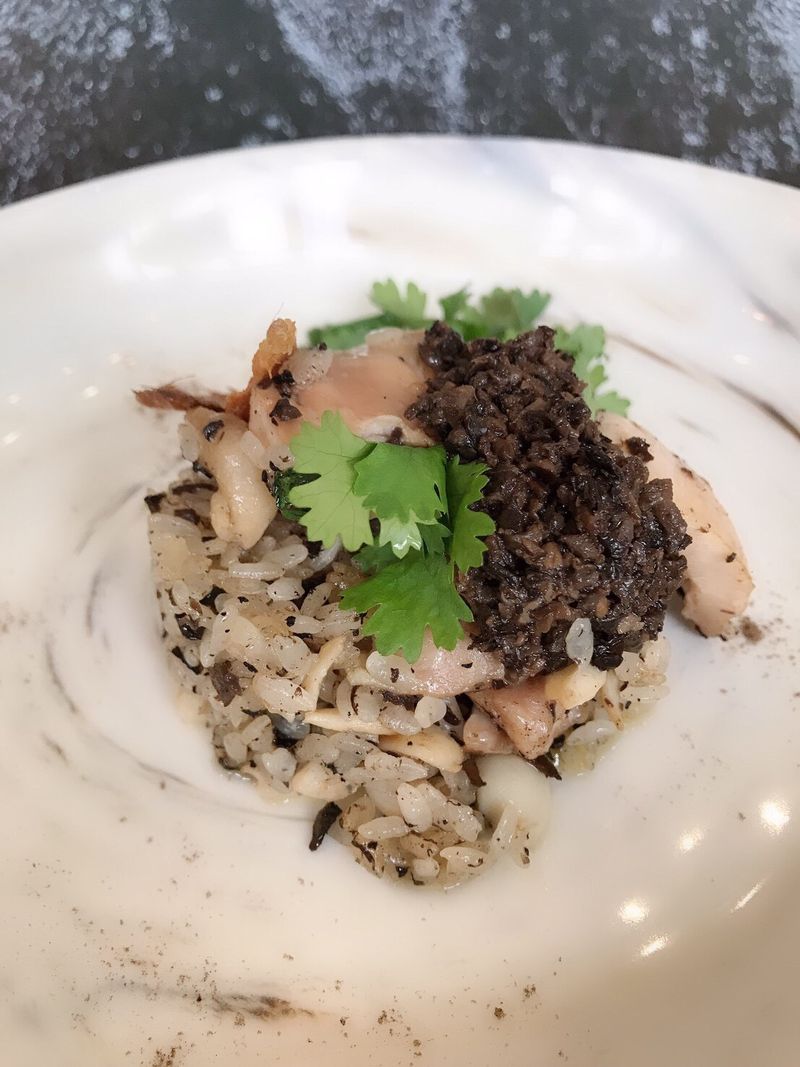 秋冬暖胃料理 <雞肉> 創意松露麻油雞燉