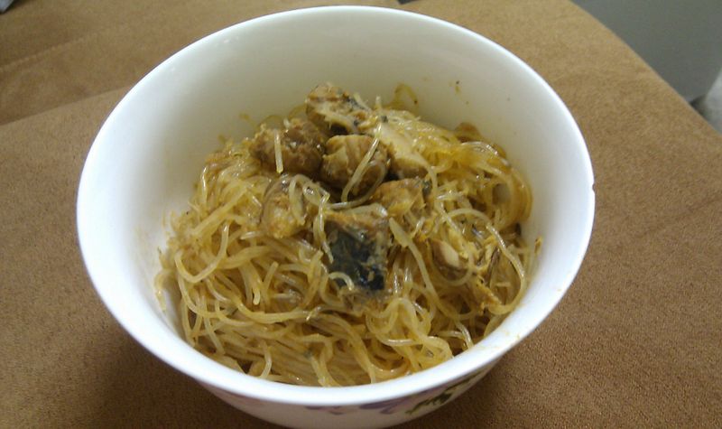 茄汁鯖魚炒米粉