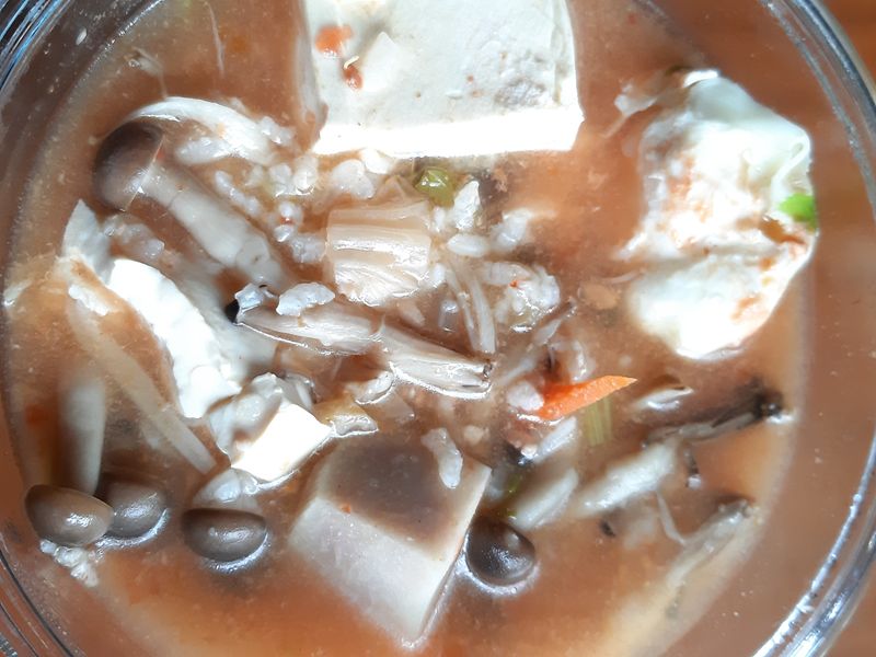 泡菜菇菇粥