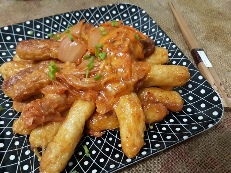 韓風四起-辣炒泡菜起司甜不辣