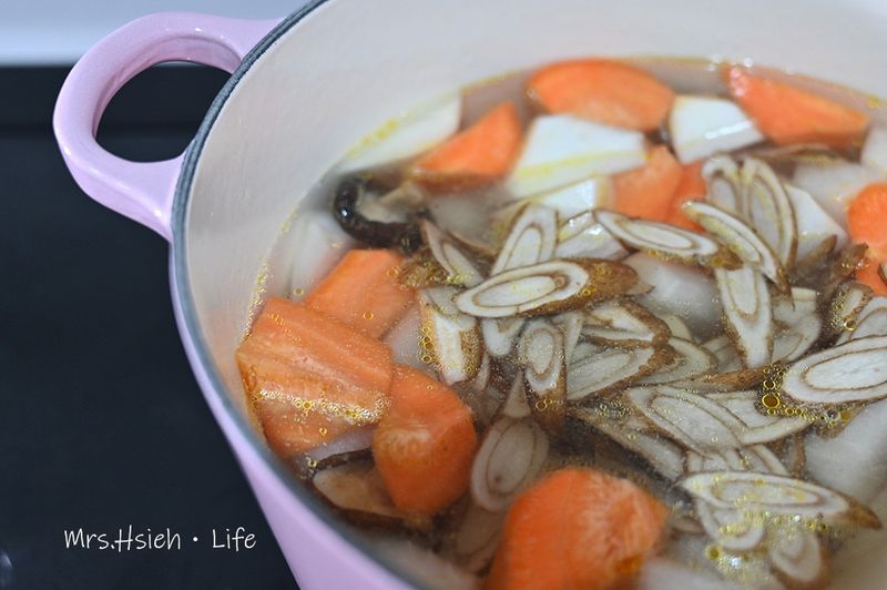 養生蔬菜湯~鑄鐵鍋食譜