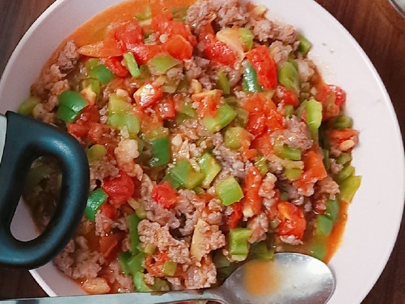 絞肉炒蕃茄青椒
