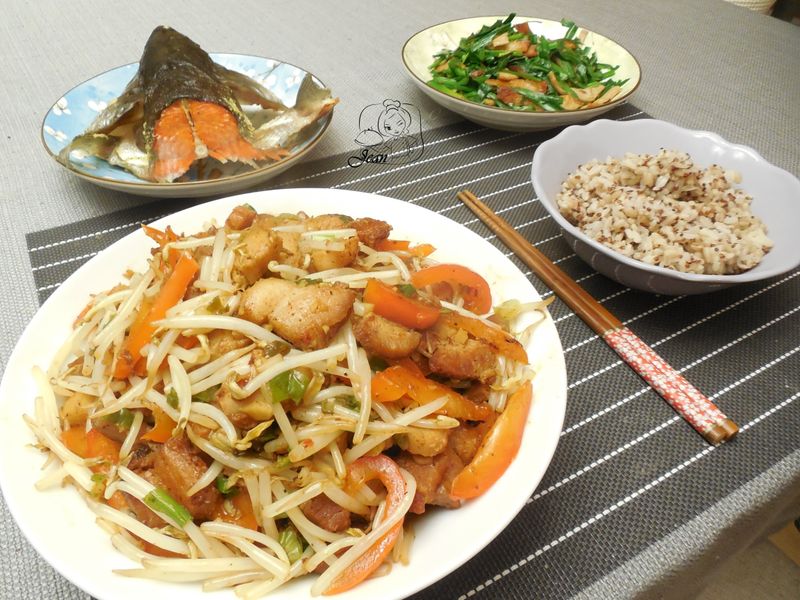 豆芽炒五花肉