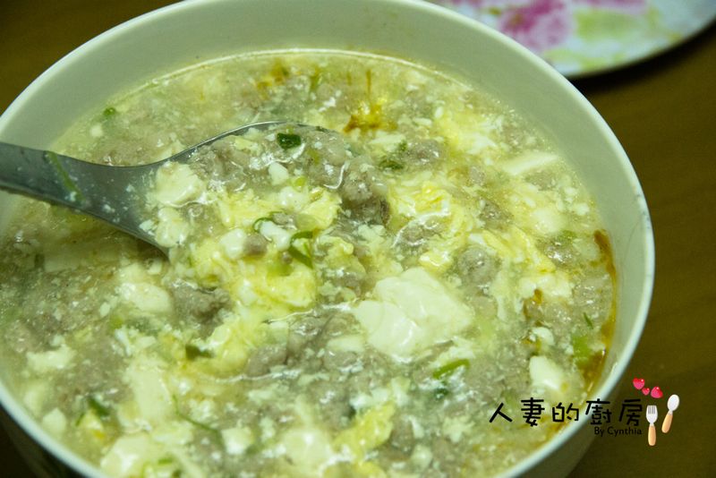 雞爪弄豆腐