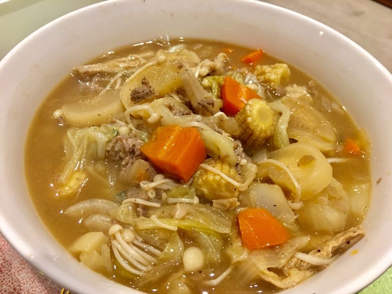 牛肉蔬菜火鍋