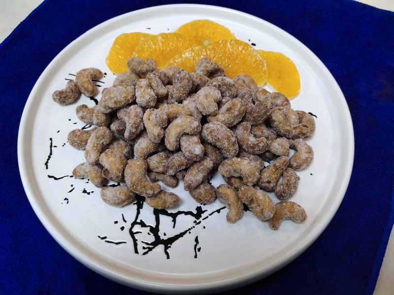 掛霜腰果