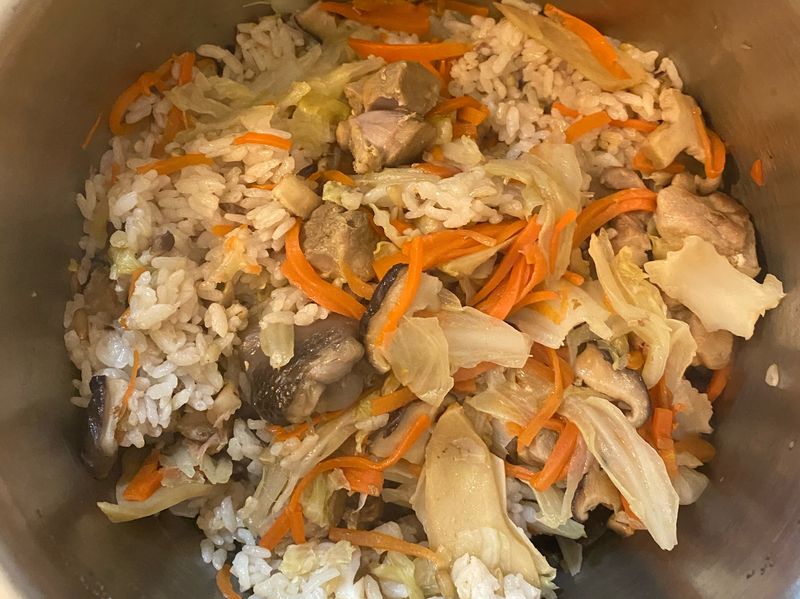 麻油雞高麗菜飯［電子鍋］