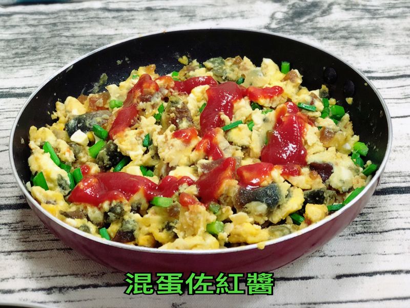 混蛋佐紅醬(水波爐料理)