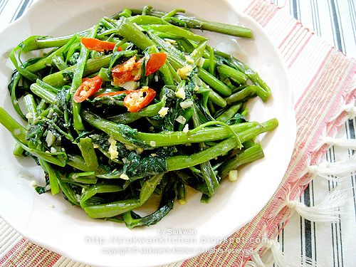 椒絲腐乳炒通菜  Stir-fried Water Spinach with Chili in Fermented Bean Curd Sauce