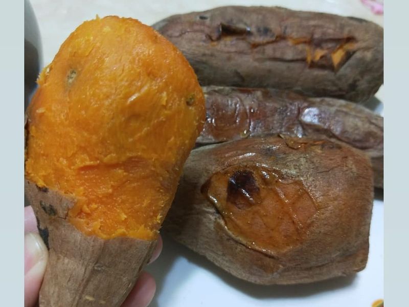 金小萬。烤地瓜