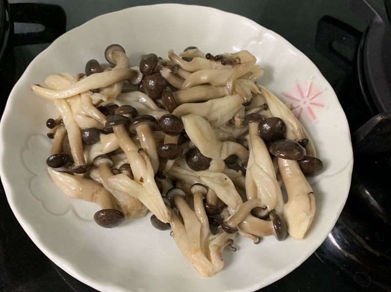 清炒鴻喜菇