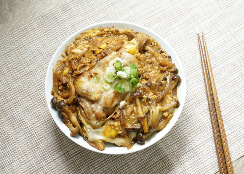 日式親子烏龍麵丼