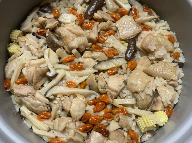 香噴噴麻油雞飯(無骨雞腿排)