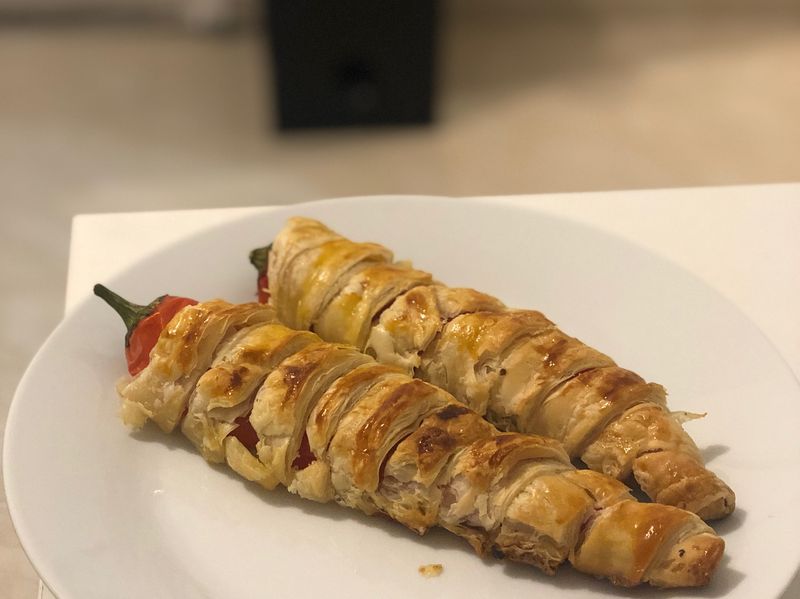 酥皮紅椒釀芝士牛肉