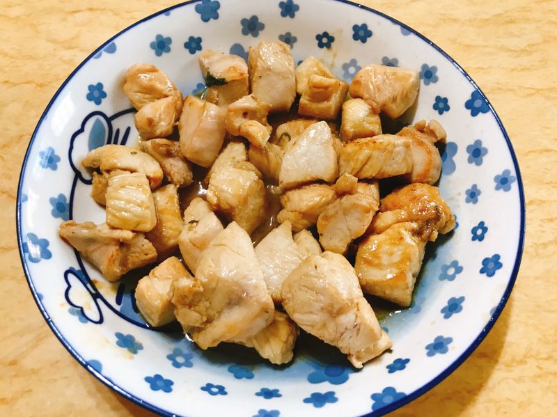 。麻油雞丁。