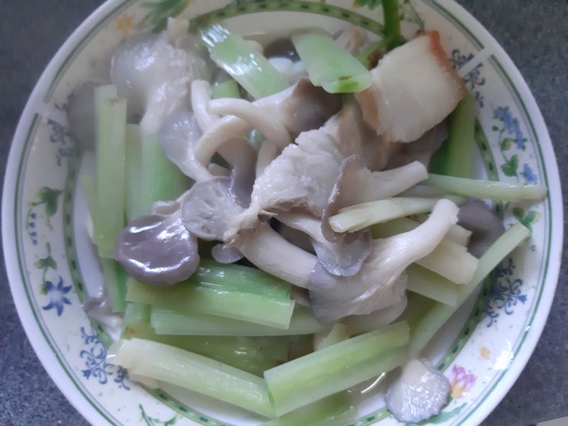 炒金針筍