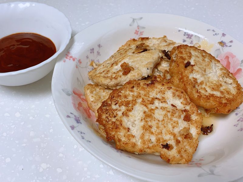 豆腐雞肉餅(配韓式酸辣醬)
