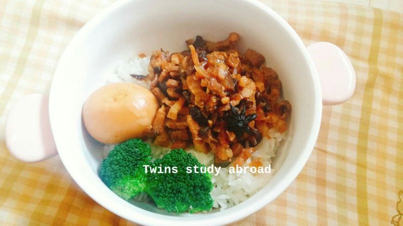 手切滷肉飯