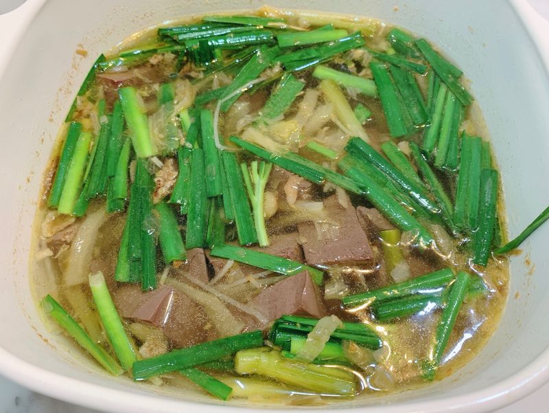 酸菜鴨血湯