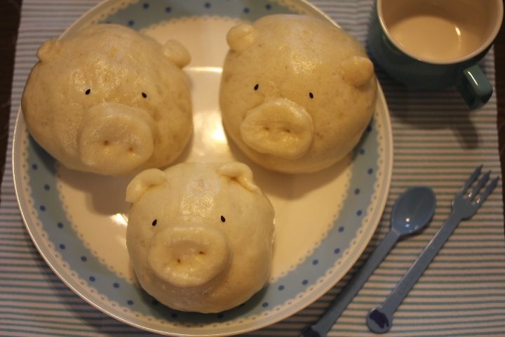 Kitty喵-三隻小豬饅頭