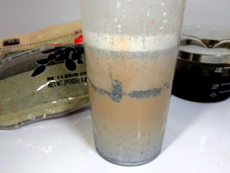 芝麻咖啡拿鐵