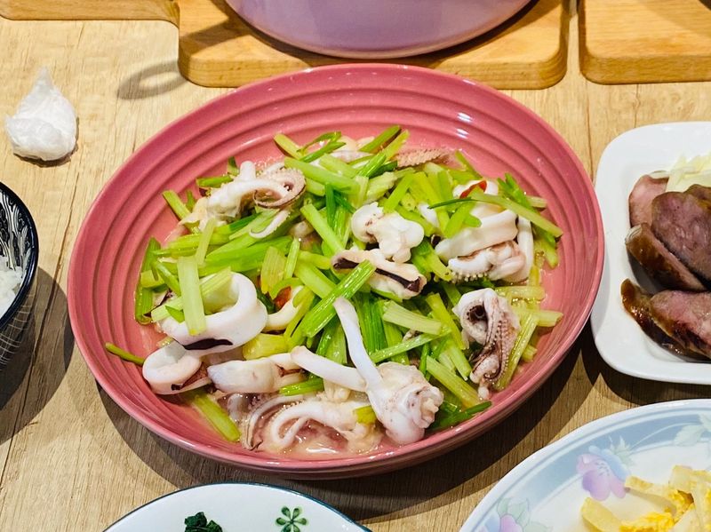芹菜炒花枝