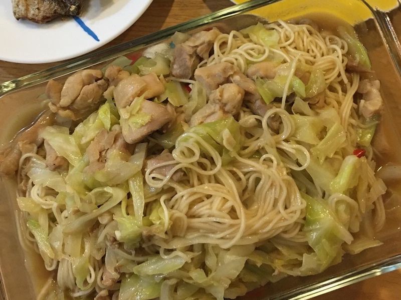 雞肉高麗菜炒麵