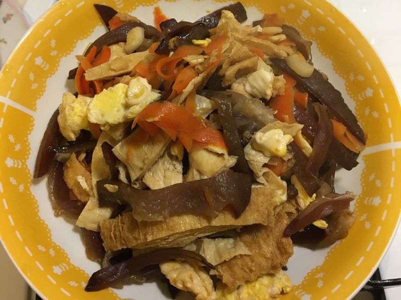 木耳炒豆包
