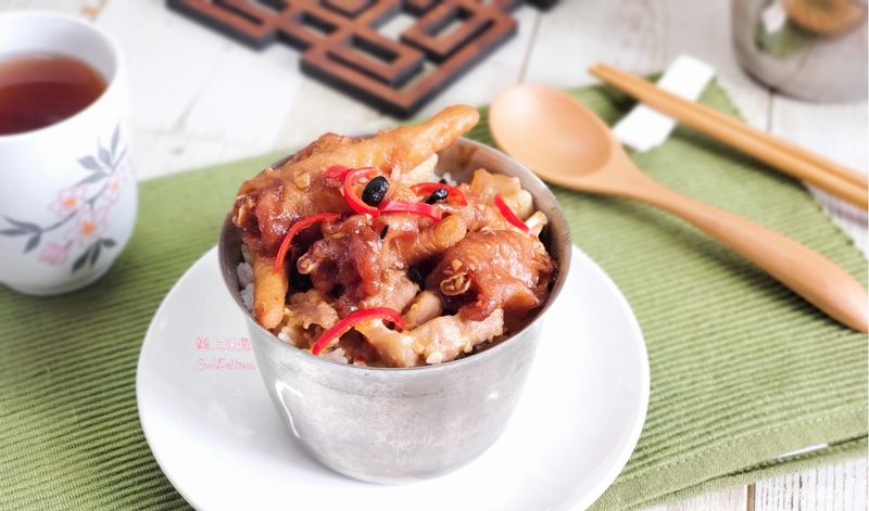 港式茶樓風味--鳳爪排骨飯