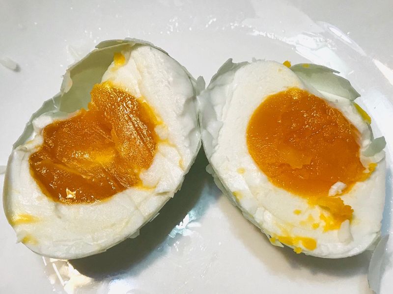 岩鹽鹹蛋Salted eggs