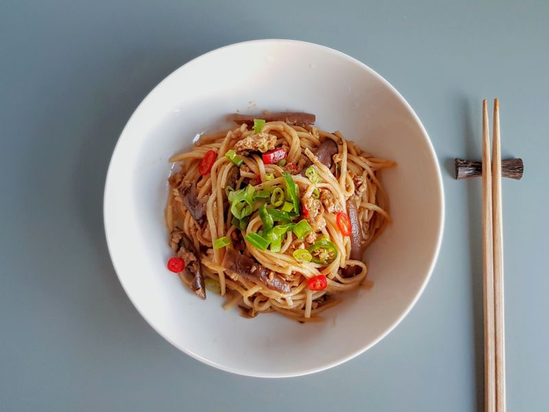 茄子肉末燜麵