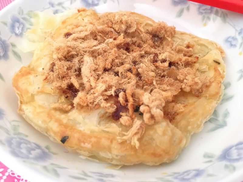 懶人料理：沙茶肉鬆蔥油餅