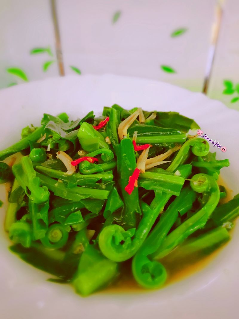 小魚干炒山蘇