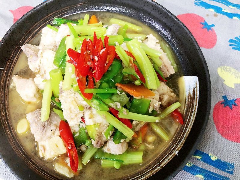 鯊魚炒芹菜