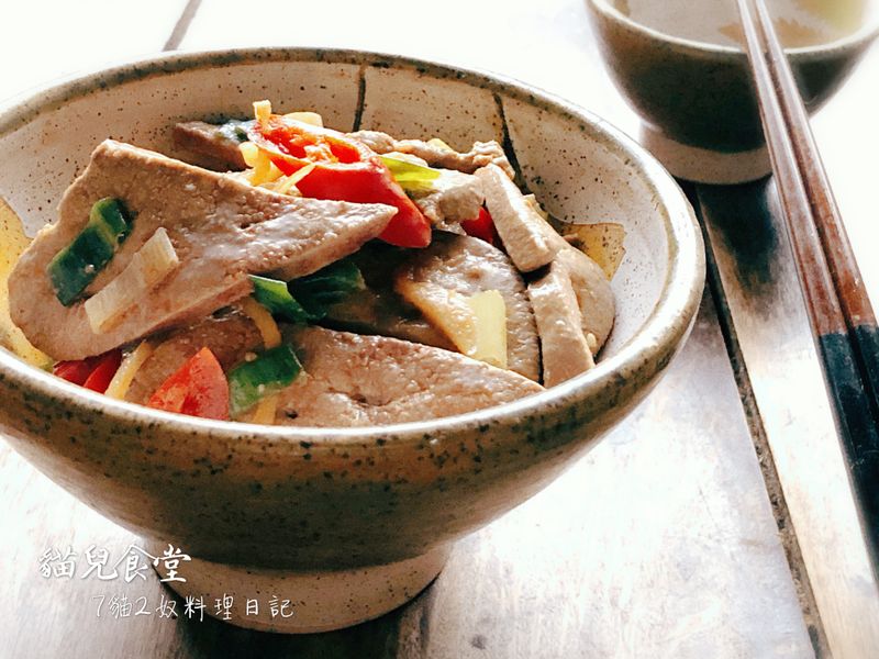 涼拌麻油豬肝