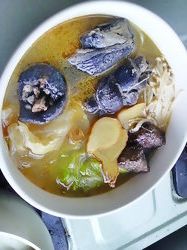 麻油烏骨雞