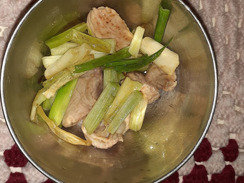 蔥爆豬肉