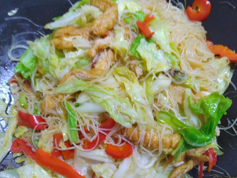 蔬食炒米粉
